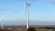 Beschädigte Windkraftanlage in Borchen-Etteln: Gutachter attestiert Standfestigkeit des Fundaments, große Teile des Turms werden abgebaut